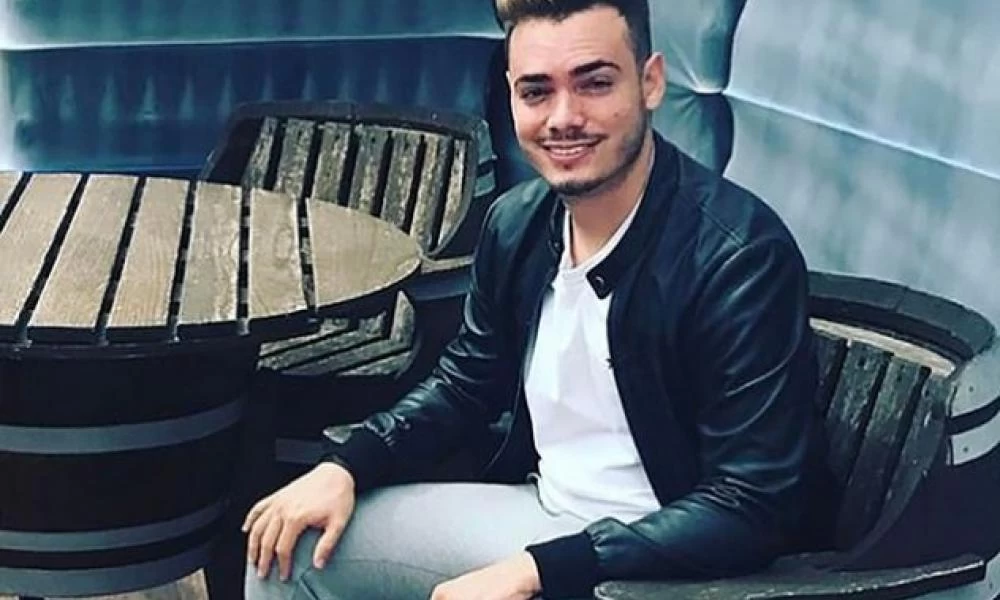 Ο κομμουνιστής εγγονός του Κάστρο "σουλατσάρει" με τη Mercedes του